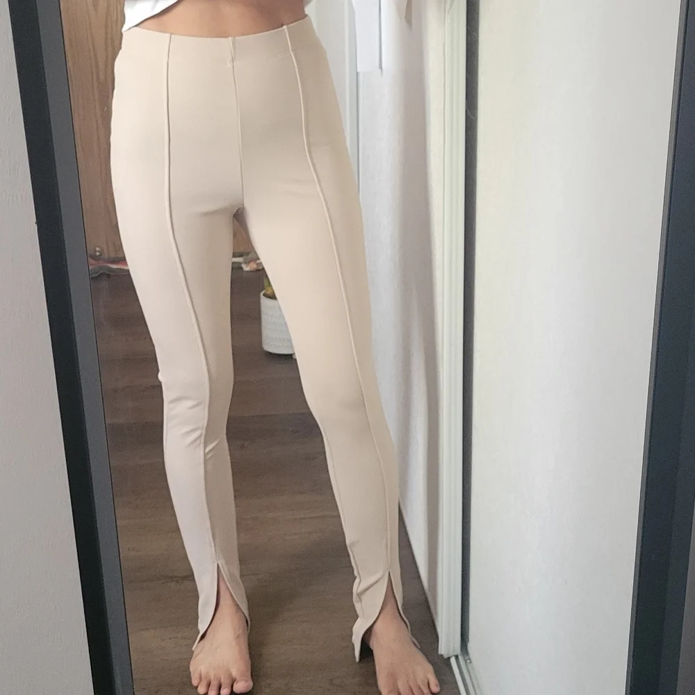 H&M  Pants - Picture 3 of 10